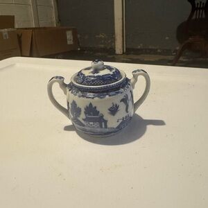 Blue Willow sugar bowl